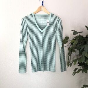NWT Striped V-Cut Gap Top